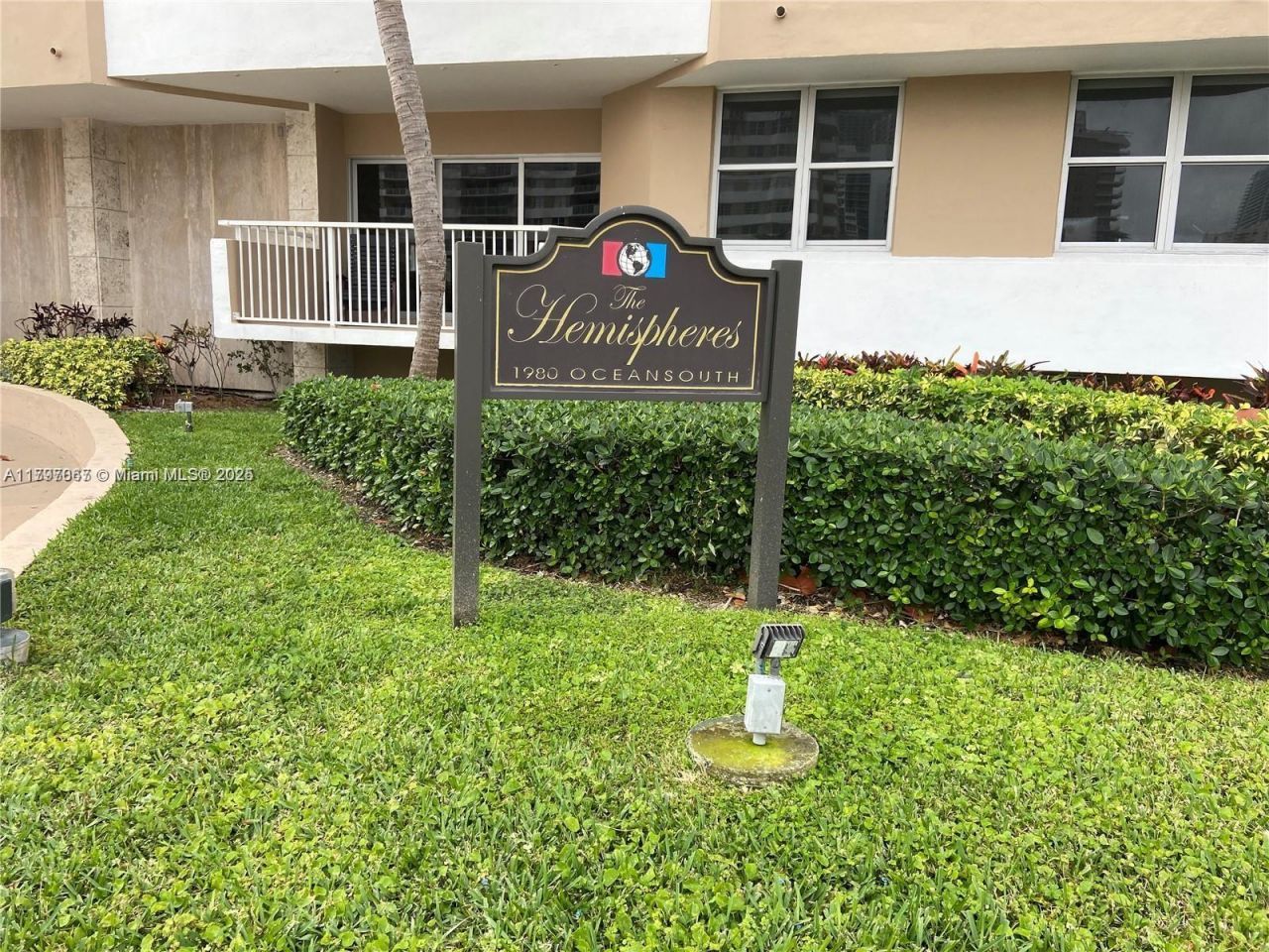 1980 S Ocean Dr, Unit 2B, Hallandale Beach, FL 33009 Photo