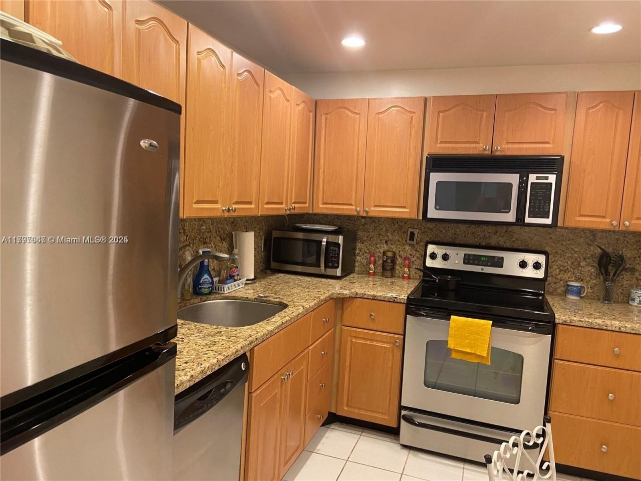 1980 S Ocean Dr, Unit 2B, Hallandale Beach, FL 33009 Photo