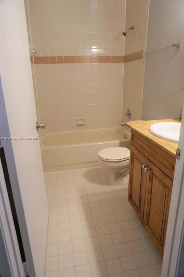 1722 W Meadows Cir W, Unit 1722, Boynton Beach, FL 33436 Photo