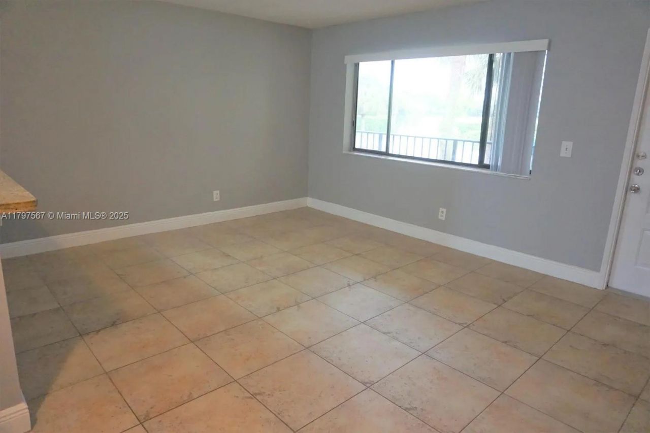 1722 W Meadows Cir W, Unit 1722, Boynton Beach, FL 33436 Photo