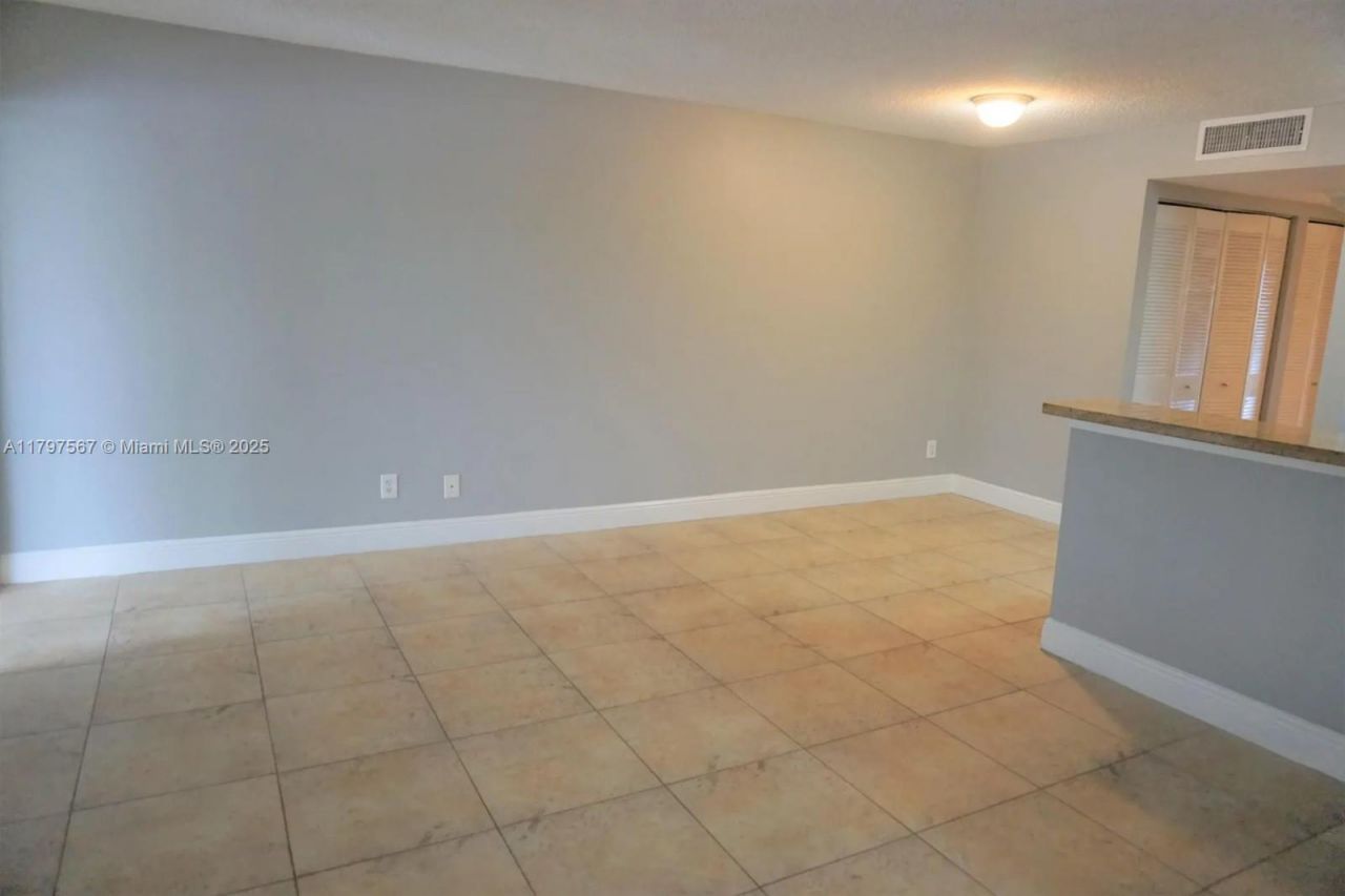 1722 W Meadows Cir W, Unit 1722, Boynton Beach, FL 33436 Photo