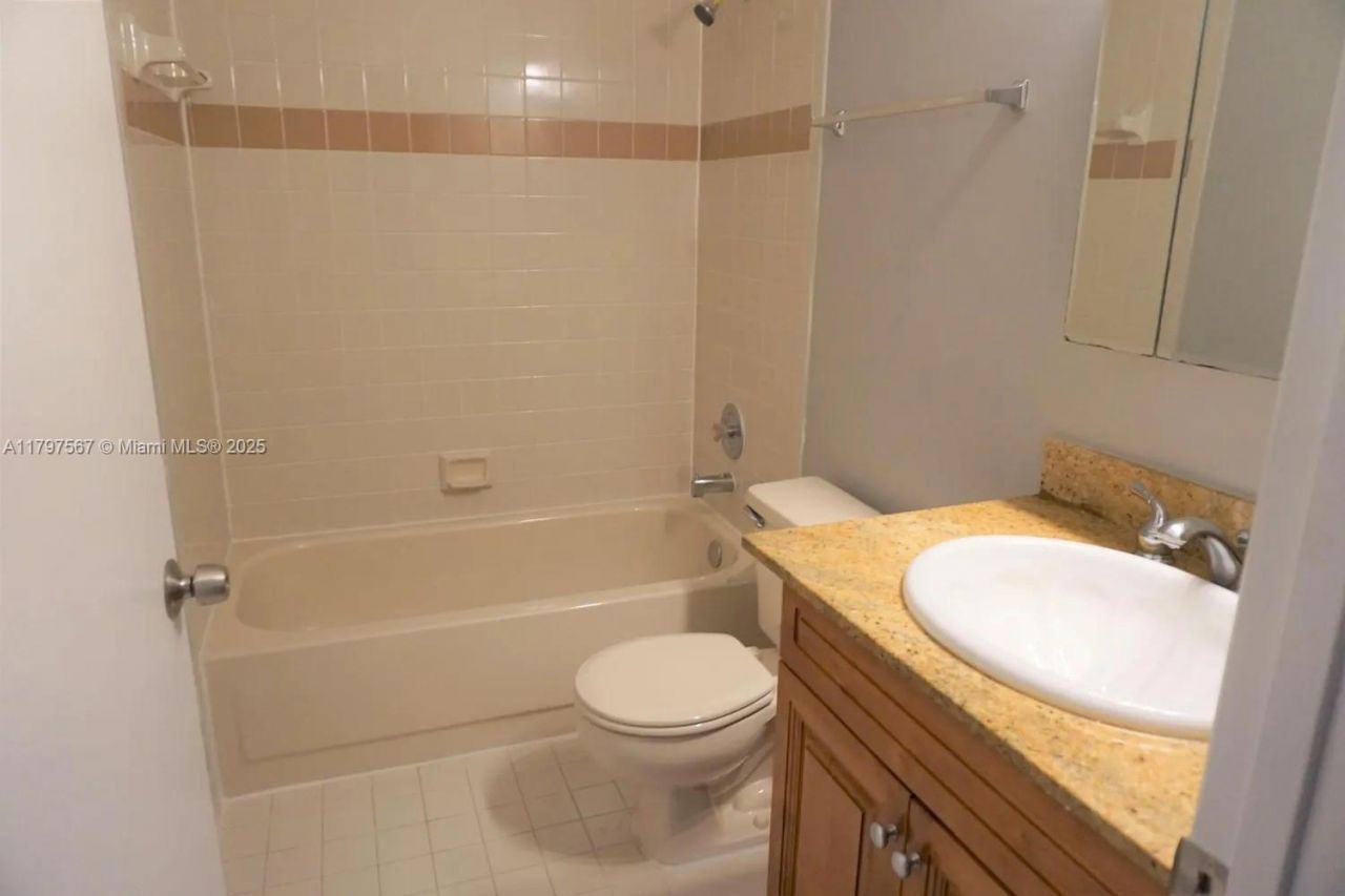 1722 W Meadows Cir W, Unit 1722, Boynton Beach, FL 33436 Photo