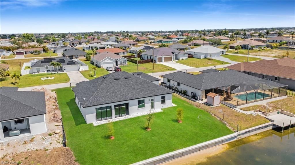 318 NW 9th St, Cape Coral, FL 33993 Photo