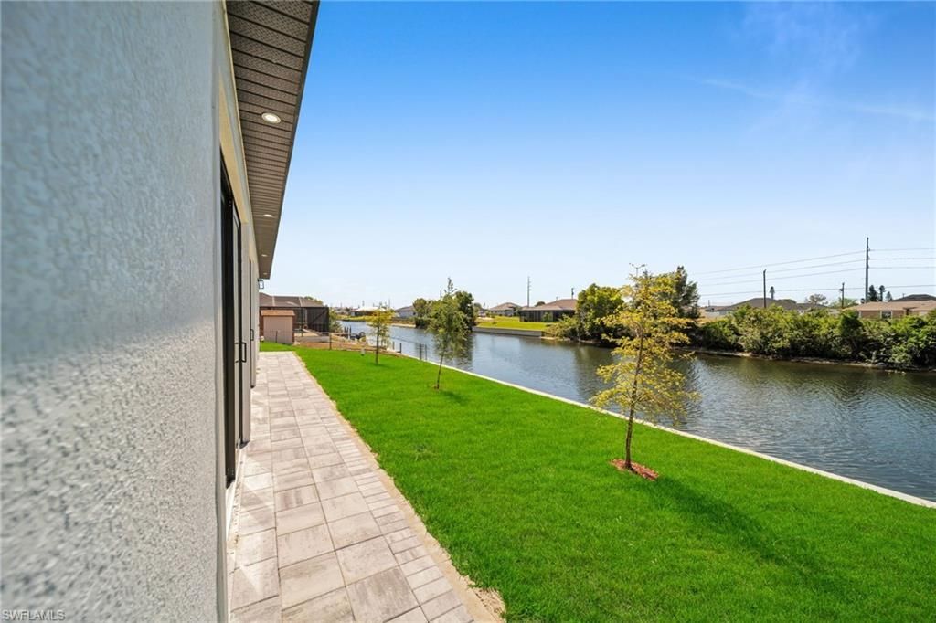 318 NW 9th St, Cape Coral, FL 33993 Photo