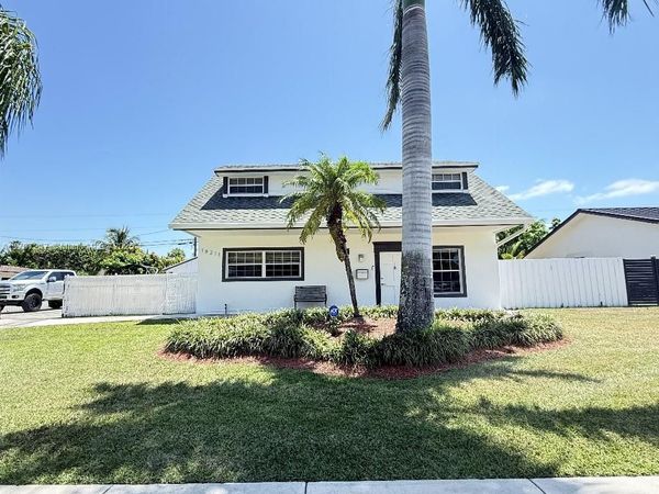 18211 SW 95th Ct, Palmetto Bay, FL 33157