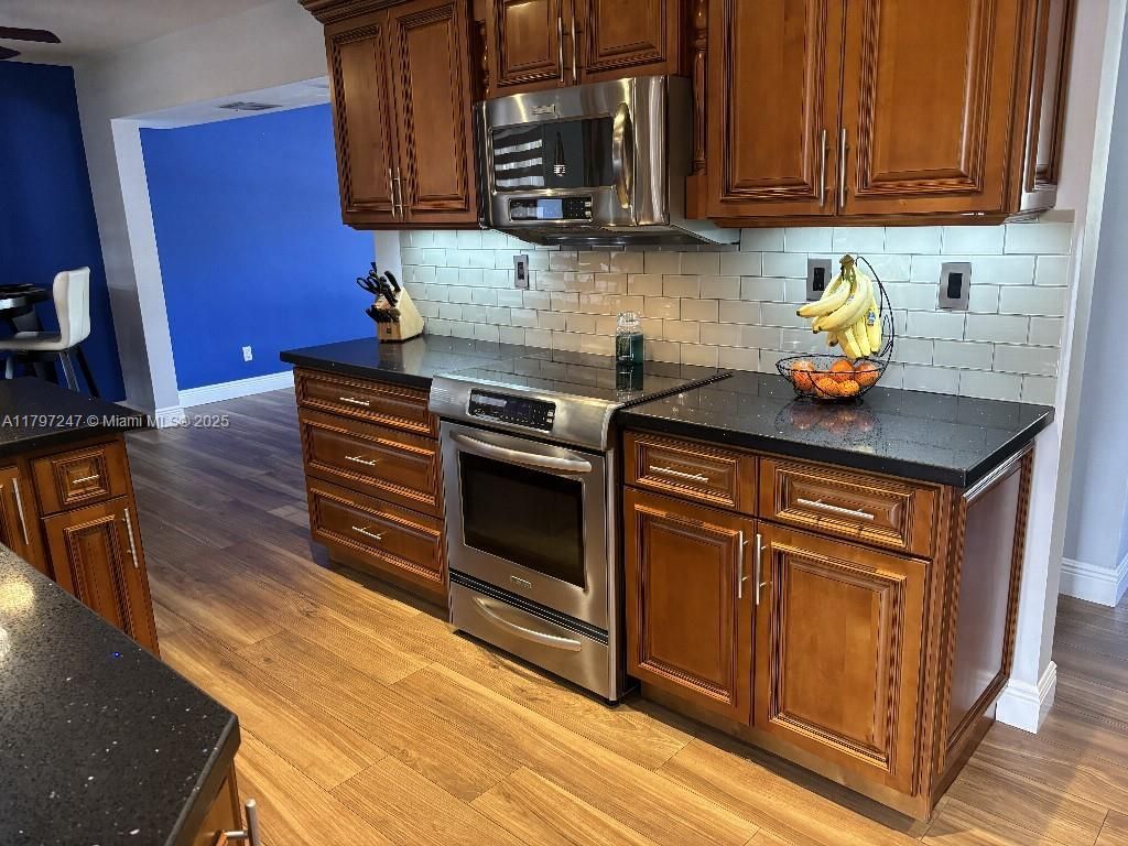 18211 SW 95th Ct, Palmetto Bay, FL 33157 Photo