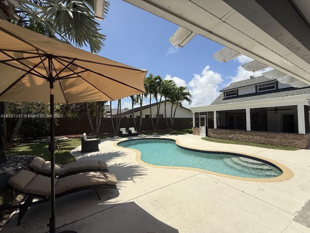 18211 SW 95th Ct, Palmetto Bay, FL 33157 Photo