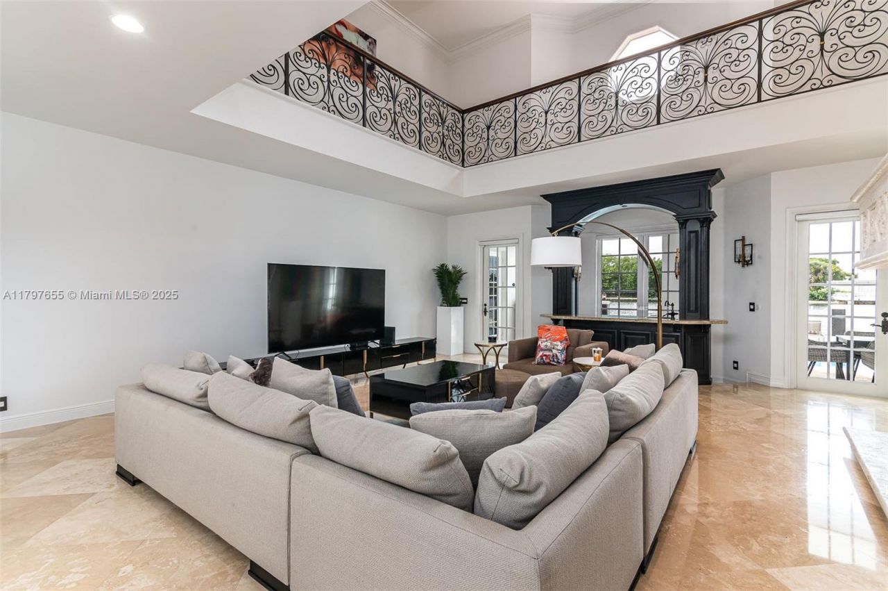 1309 Middle River Dr, Fort Lauderdale, FL 33304 Photo