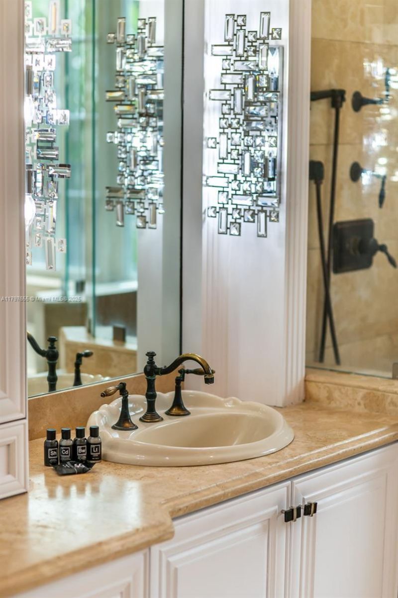 1309 Middle River Dr, Fort Lauderdale, FL 33304 Photo