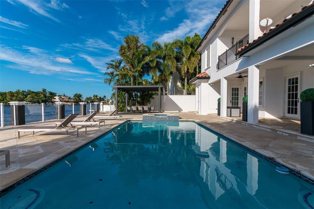 1309 Middle River Dr, Fort Lauderdale, FL 33304 Photo