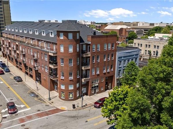 360 Elm Street, Unit 110, Greensboro, NC 27401