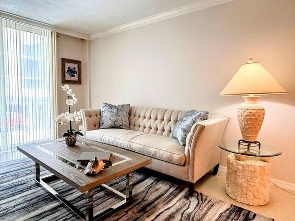 125 S Ocean Avenue, Unit 207, Palm Beach Shores, FL 33404