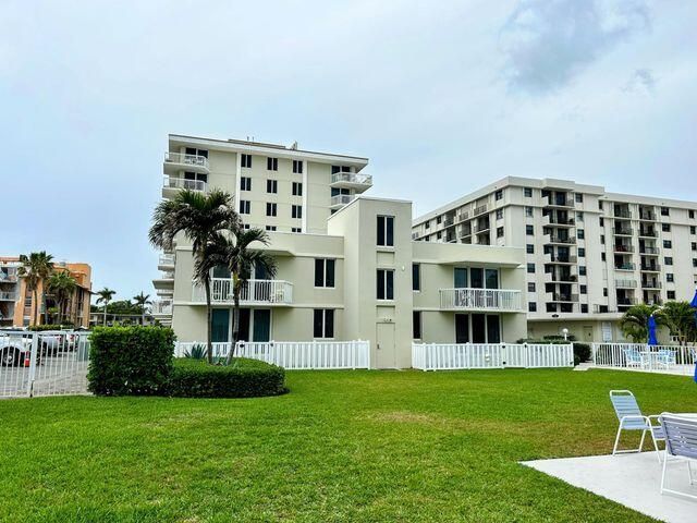 125 S Ocean Avenue, Unit 207, Palm Beach Shores, FL 33404 Photo