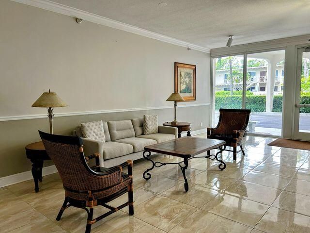 125 S Ocean Avenue, Unit 207, Palm Beach Shores, FL 33404 Photo