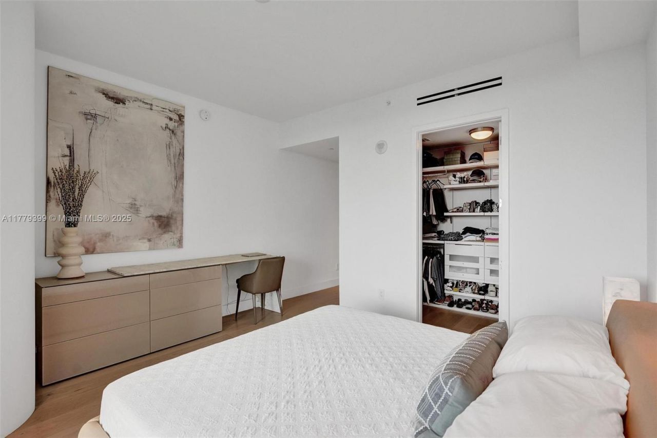 10201 Collins Ave, Unit 404, Bal Harbour, FL 33154 Photo