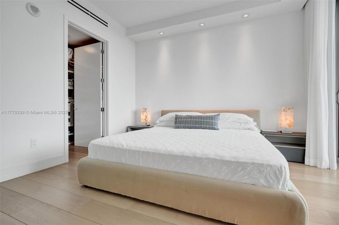 10201 Collins Ave, Unit 404, Bal Harbour, FL 33154 Photo