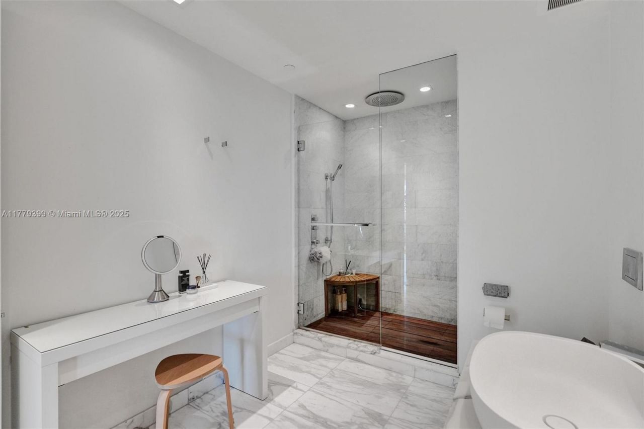 10201 Collins Ave, Unit 404, Bal Harbour, FL 33154 Photo