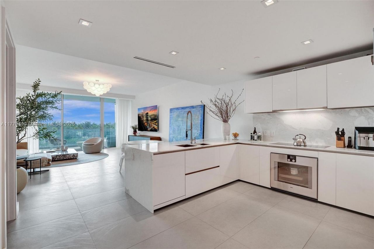 10201 Collins Ave, Unit 404, Bal Harbour, FL 33154 Photo