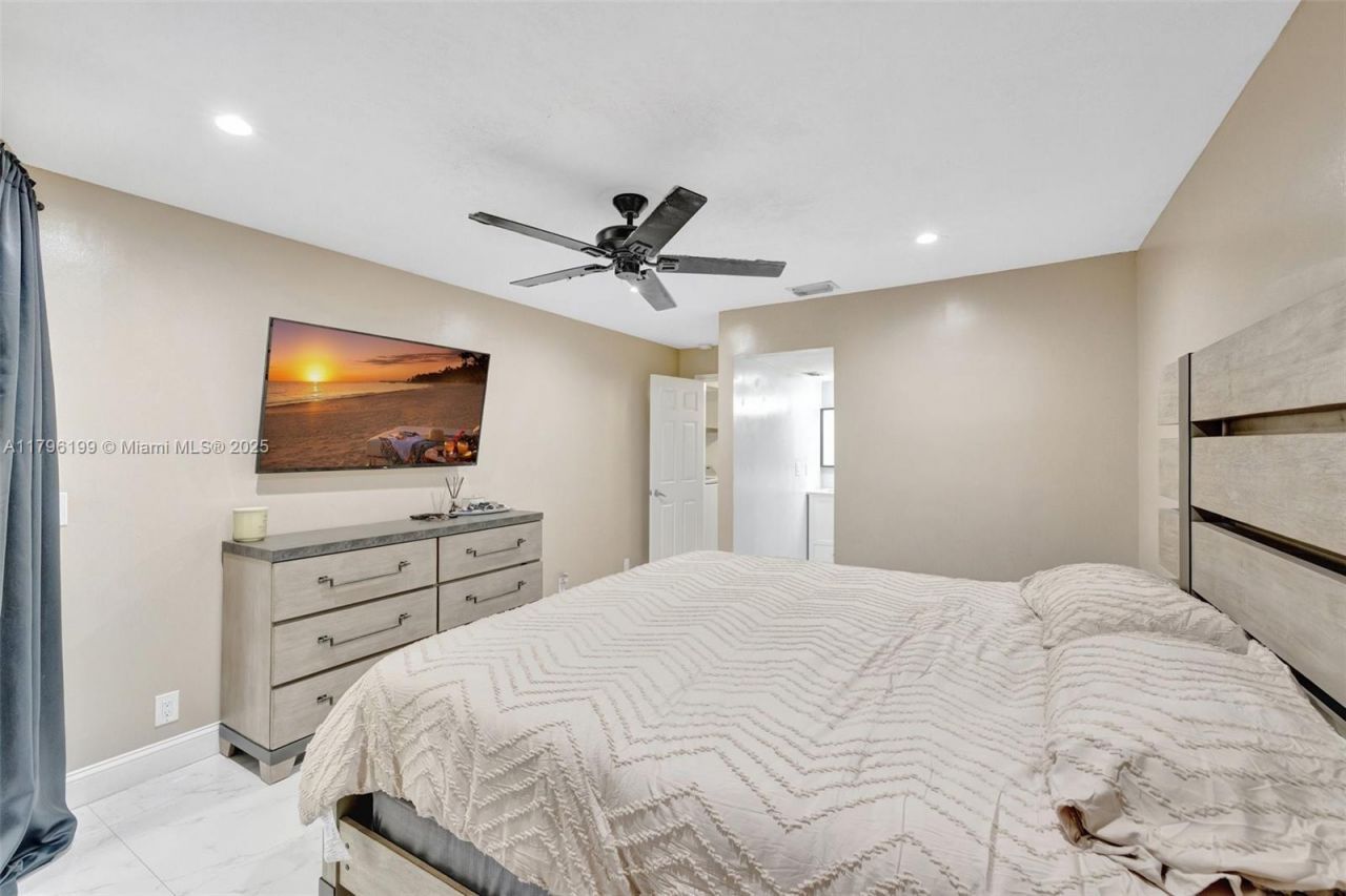 7699 NW 79th Ave, Unit 205, Tamarac, FL 33321 Photo