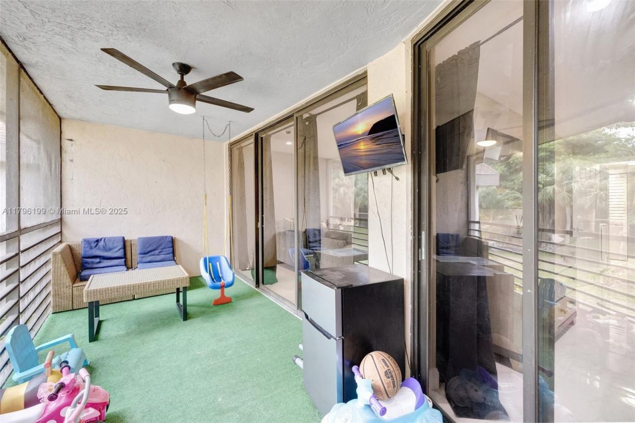 7699 NW 79th Ave, Unit 205, Tamarac, FL 33321 Photo