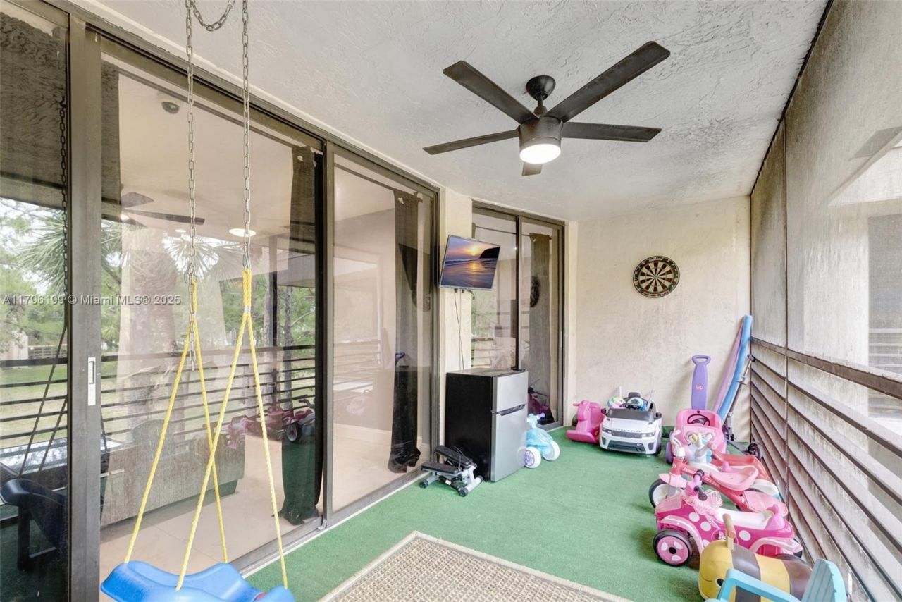 7699 NW 79th Ave, Unit 205, Tamarac, FL 33321 Photo