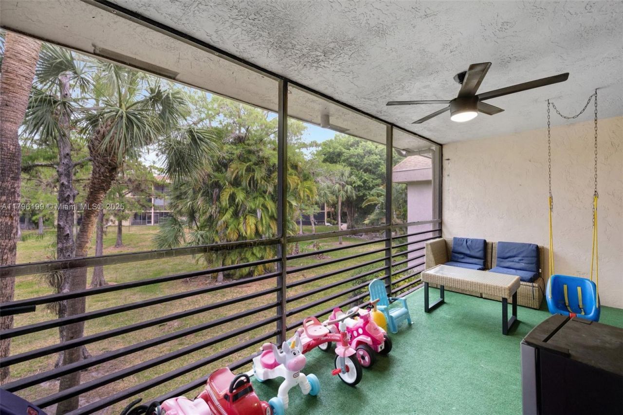 7699 NW 79th Ave, Unit 205, Tamarac, FL 33321 Photo