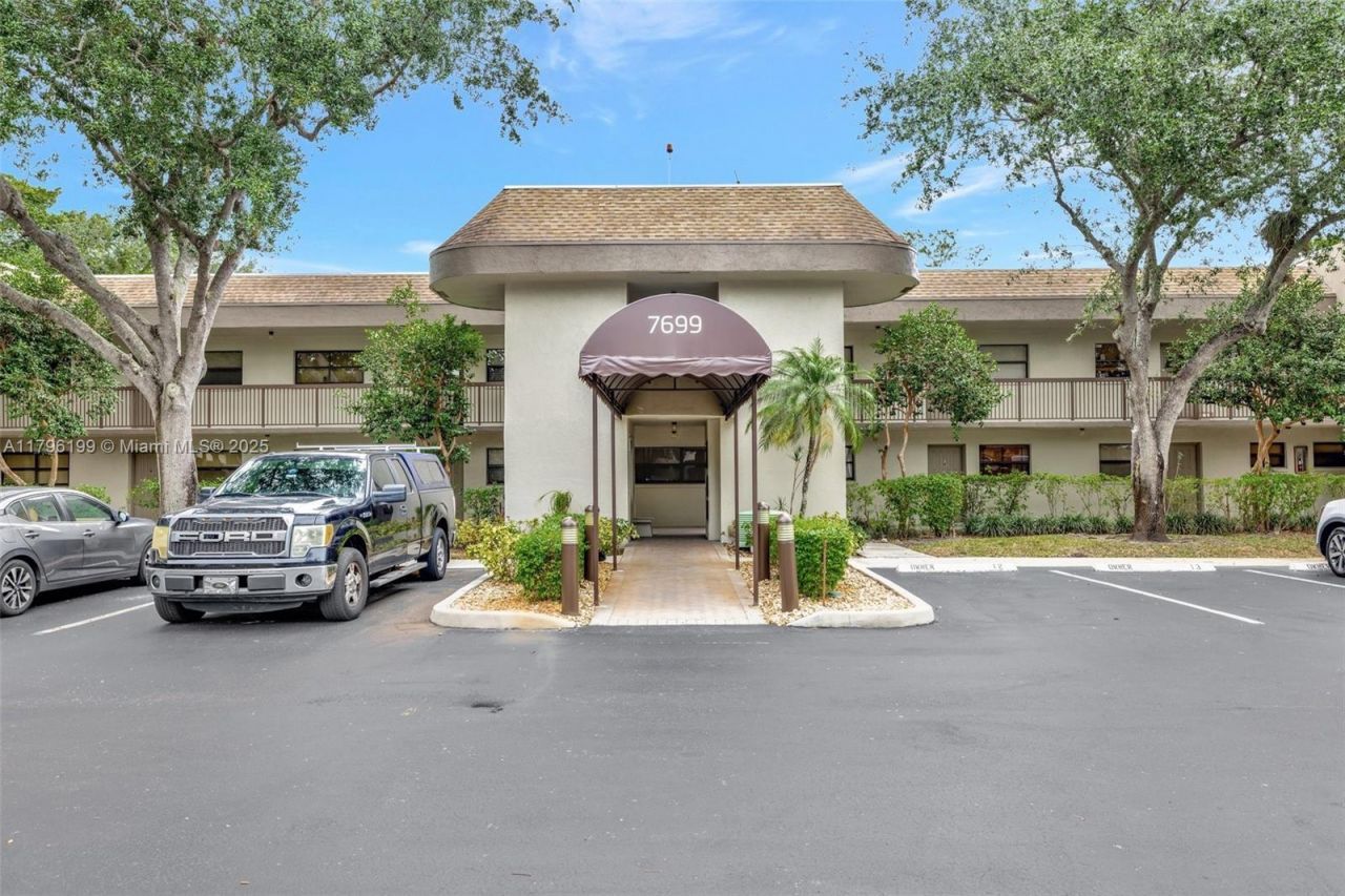 7699 NW 79th Ave, Unit 205, Tamarac, FL 33321 Photo
