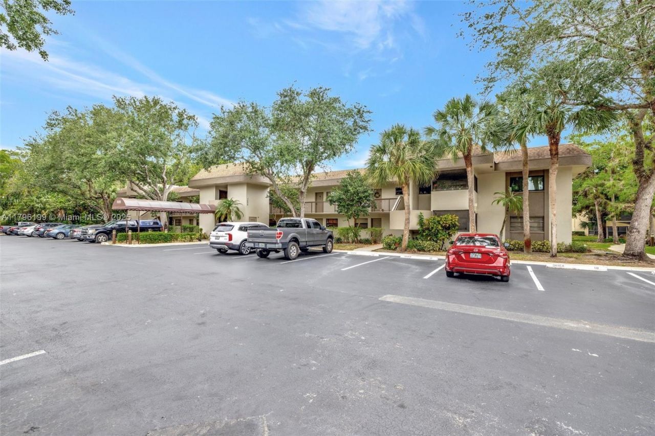 7699 NW 79th Ave, Unit 205, Tamarac, FL 33321 Photo