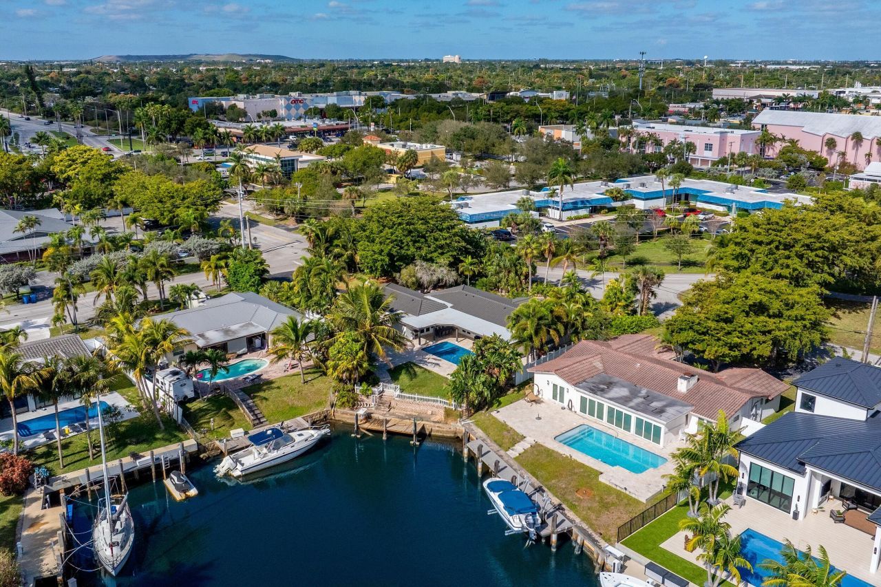 2500 NE 23rd Street, Pompano Beach, FL 33062 Photo