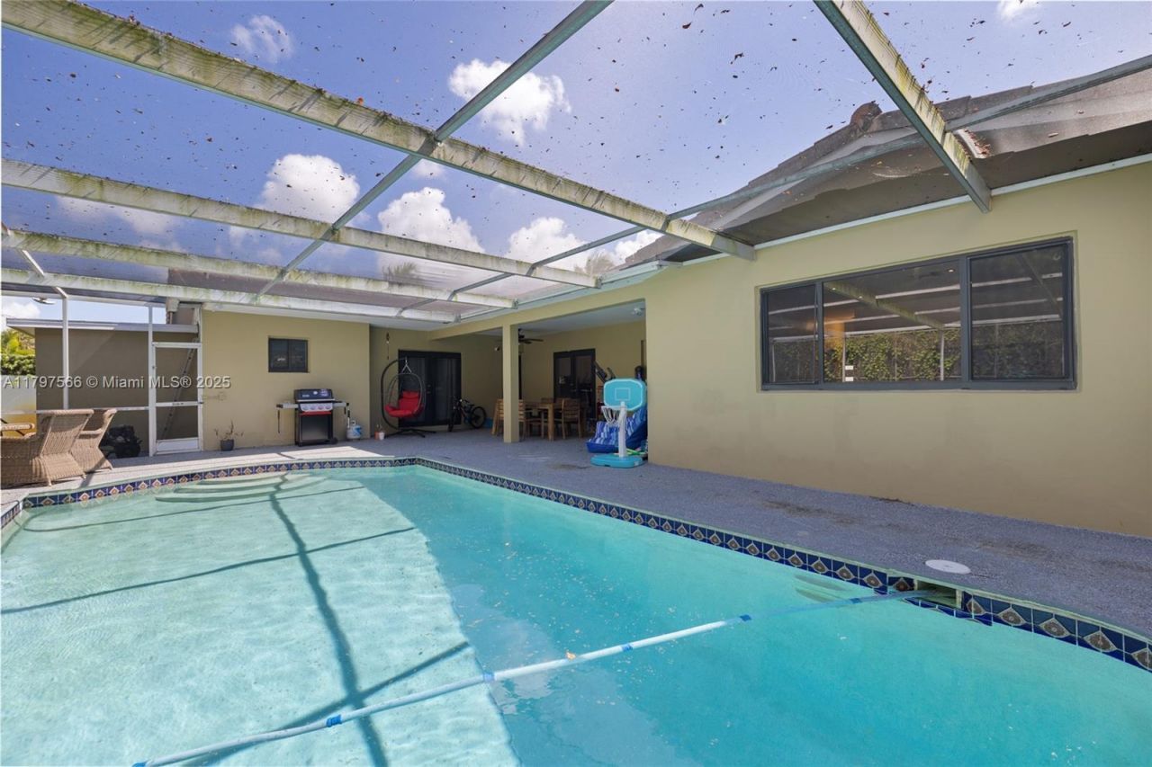 20375 NE 22nd Pl, Miami, FL 33180 Photo