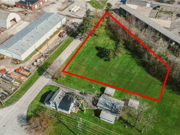 S Sycamore Street, Jefferson, OH 44047