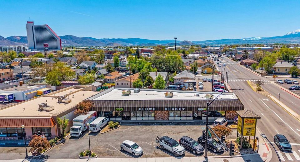 1657 Prater Way, Sparks, NV 89431 Photo