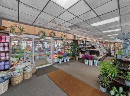 1657 Prater Way, Sparks, NV 89431 Photo