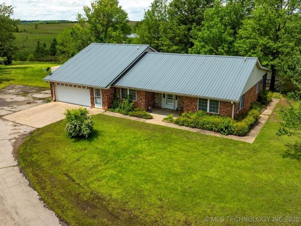 300 Keeler Street, Ramona, OK 74061