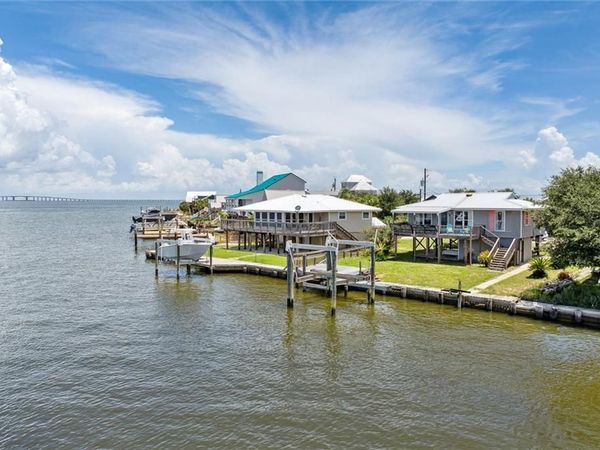 321 Port Royal Street, Dauphin Island, AL 36528