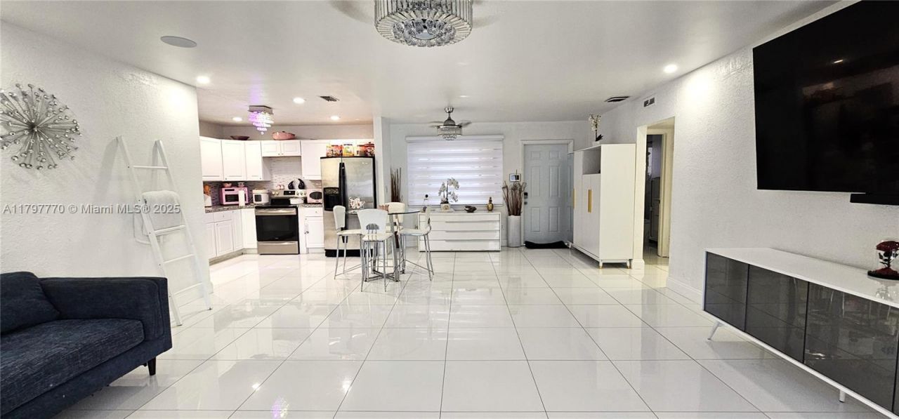 2230 NW 175th St, Miami Gardens, FL 33056 Photo