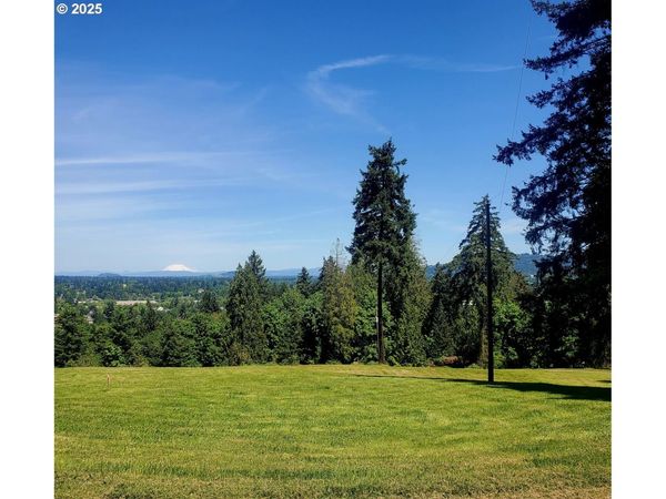 4915 SE HILL RD, Milwaukie, OR 97267