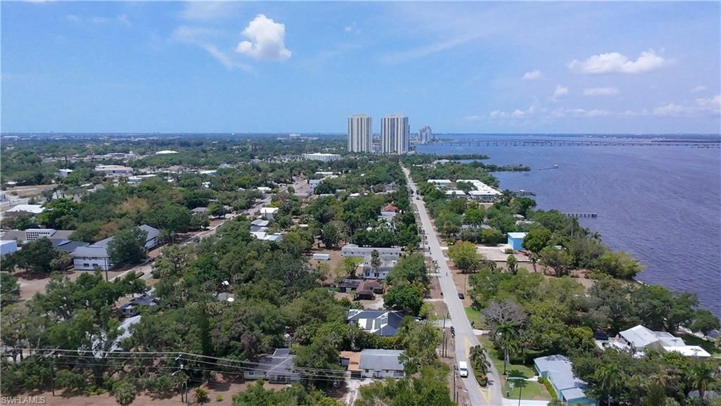 3388 E Riverside Dr, Fort Myers, FL 33916 Photo