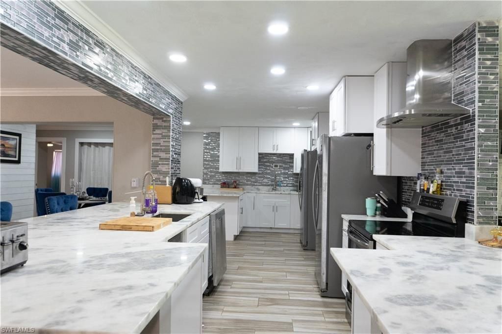 3388 E Riverside Dr, Fort Myers, FL 33916 Photo