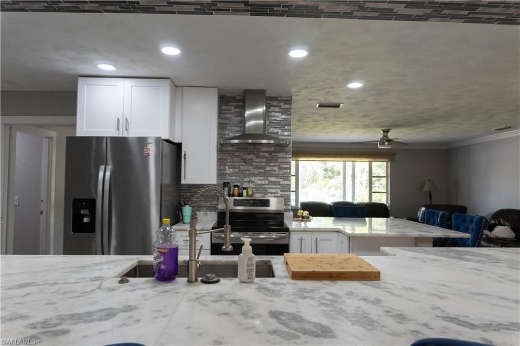 3388 E Riverside Dr, Fort Myers, FL 33916 Photo