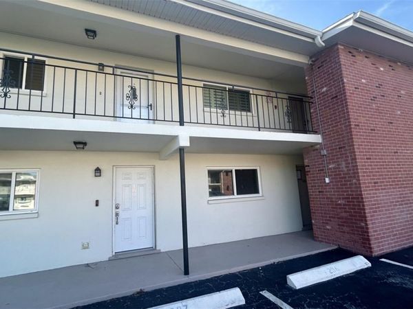 4570 OVERLOOK DRIVE NE, Unit 180, ST PETERSBURG, FL 33703