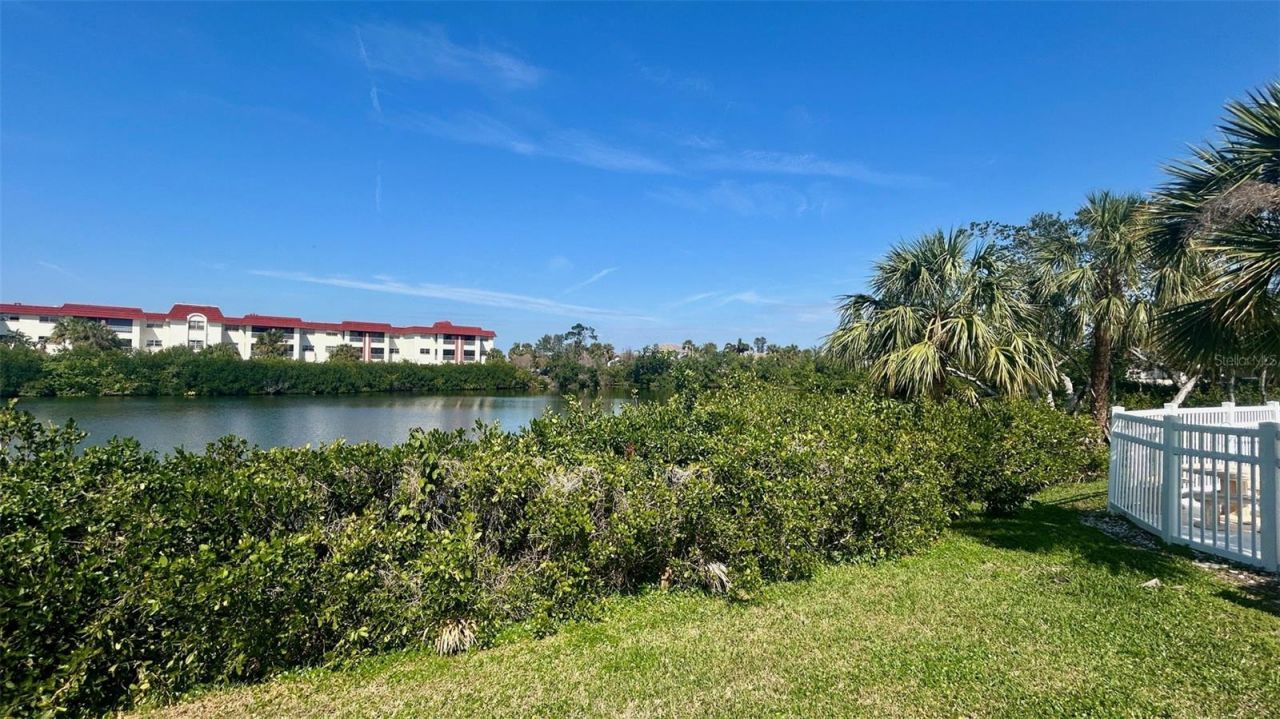 4570 Overlook Drive Ne, Unit 180, Saint Petersburg, FL 33703 Photo