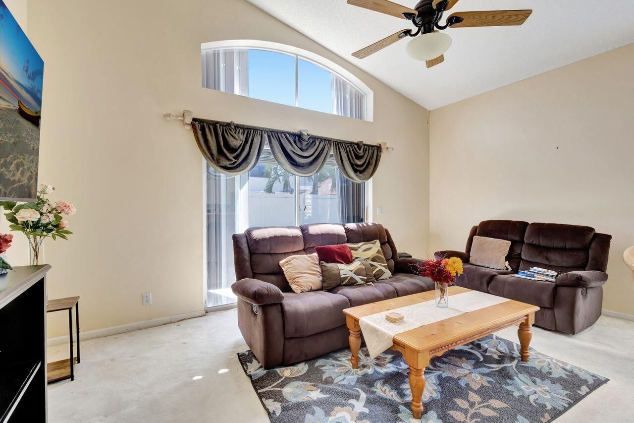 5317 Oakmont Village Circle, Lake Worth, FL 33463 Photo