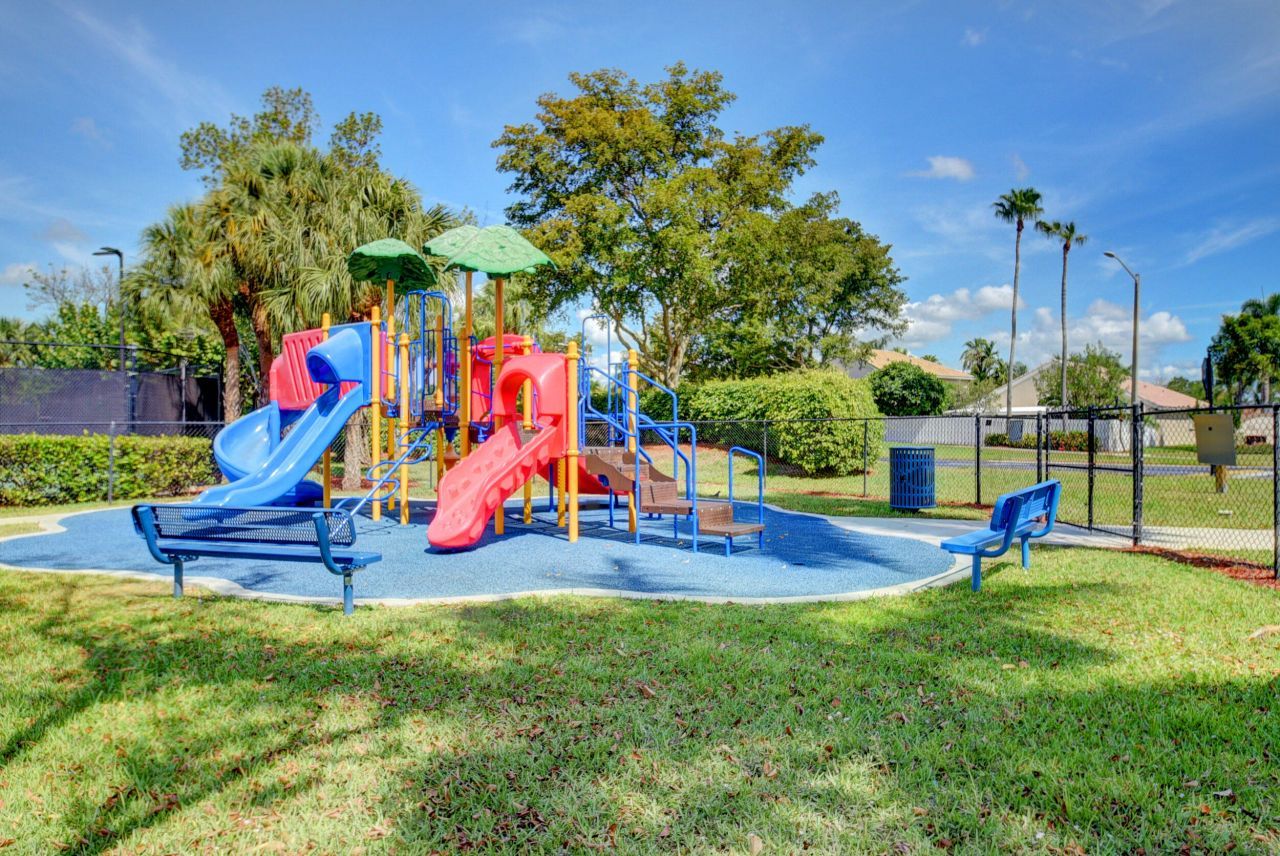 5317 Oakmont Village Circle, Lake Worth, FL 33463 Photo