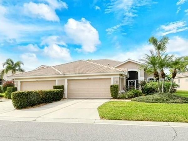 9480 FOREST HILLS CIRCLE, SARASOTA, FL 34238