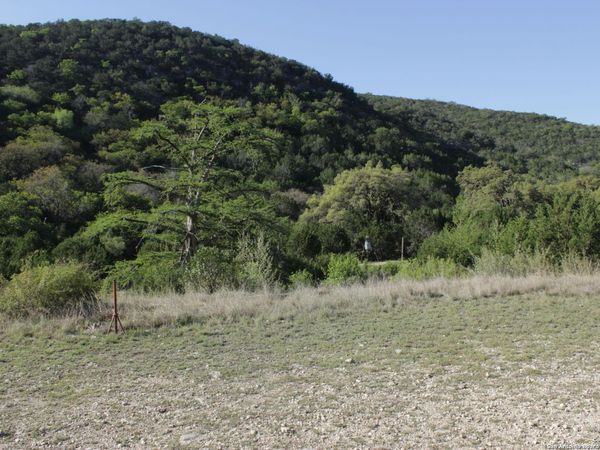 1976 W cedar creek, Leakey, TX 78873