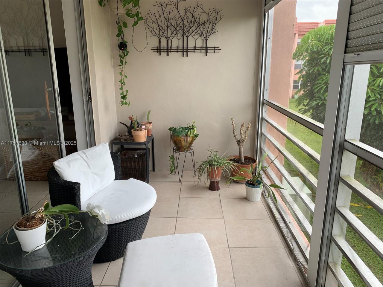 9621 Sunrise Lakes Blvd, Unit 211, Sunrise, FL 33322 Photo