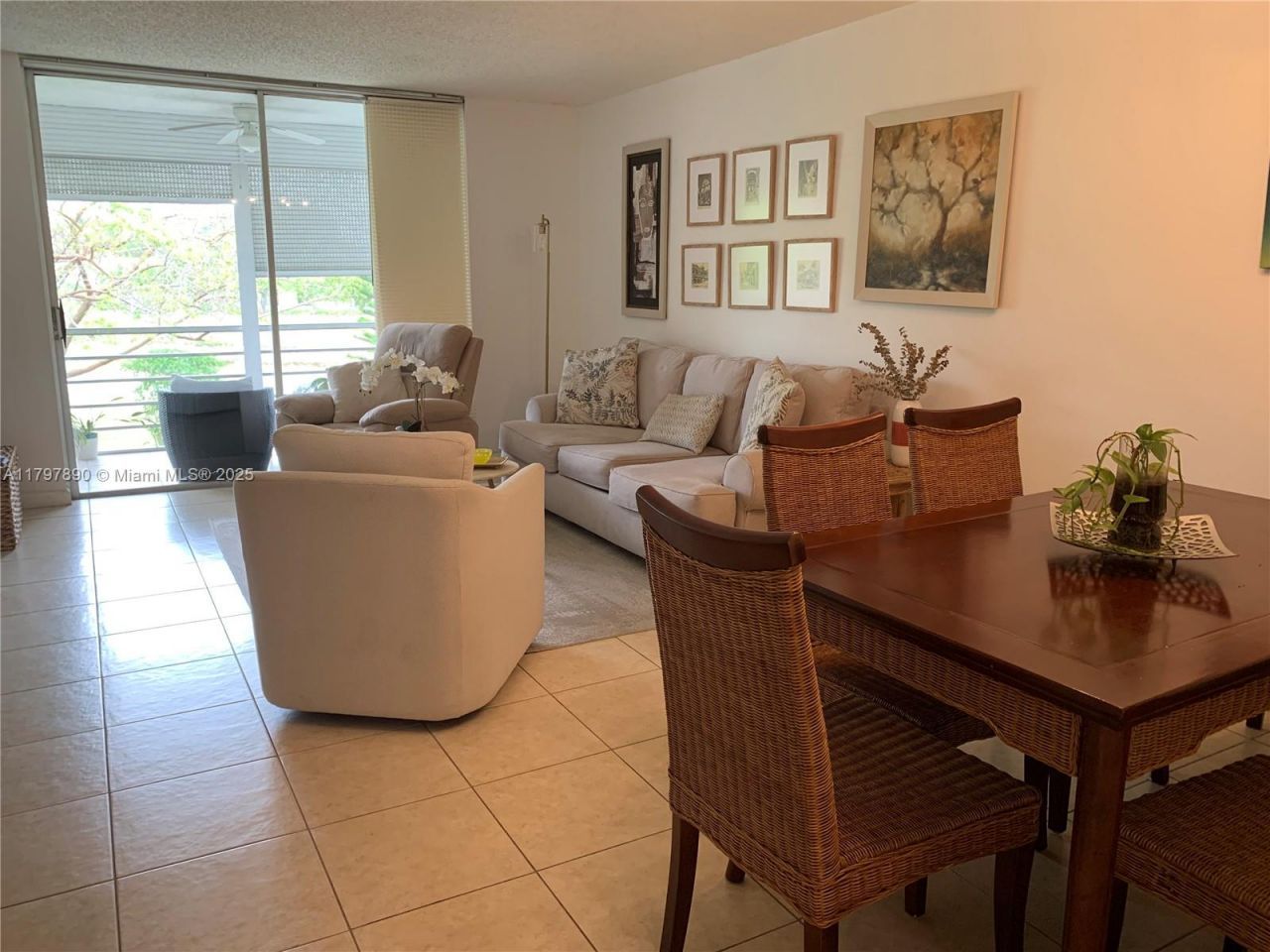 9621 Sunrise Lakes Blvd, Unit 211, Sunrise, FL 33322 Photo