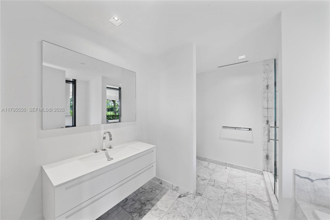 7025 Fisher Island Dr, Unit 7025, Miami Beach, FL 33109 Photo