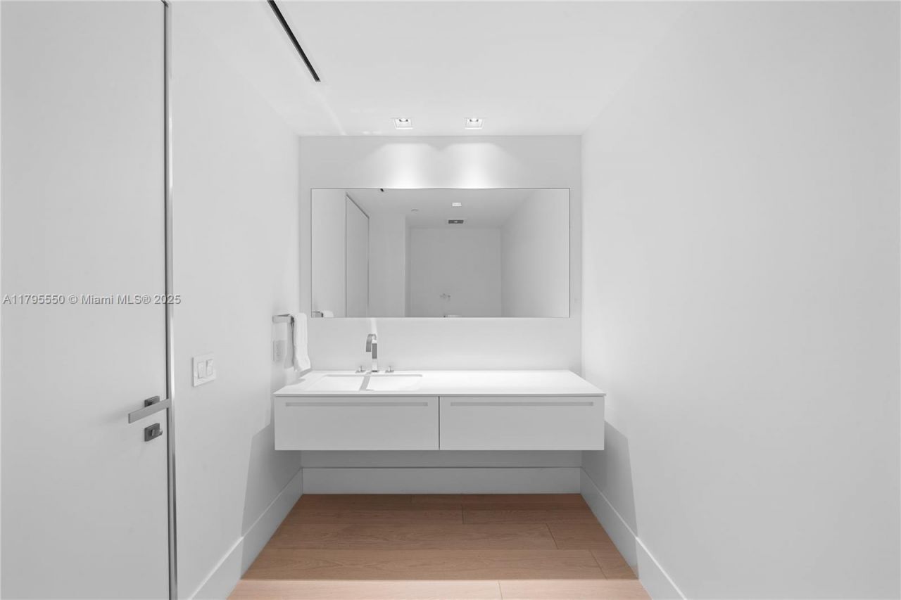 7025 Fisher Island Dr, Unit 7025, Miami Beach, FL 33109 Photo